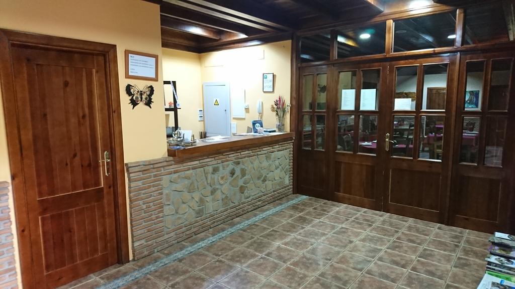 Hospederia Los Cahorros モナチル エクステリア 写真